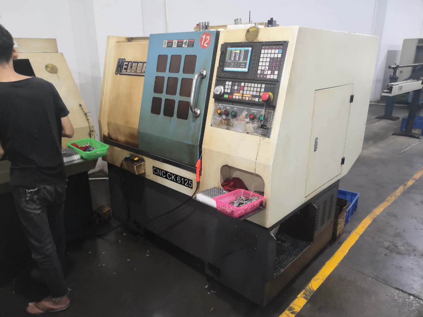 凱恩利數(shù)控車(chē)床作業(yè)中